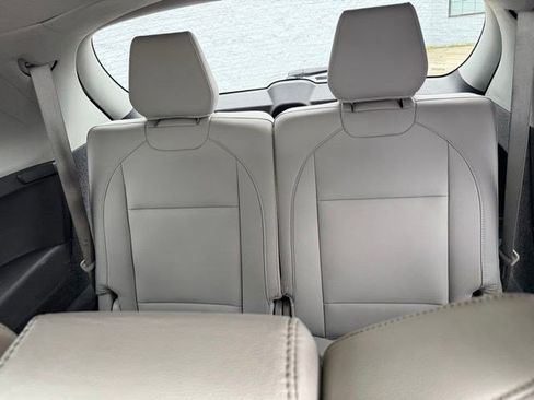 Used 2018 Acura MDX FWD image 16
