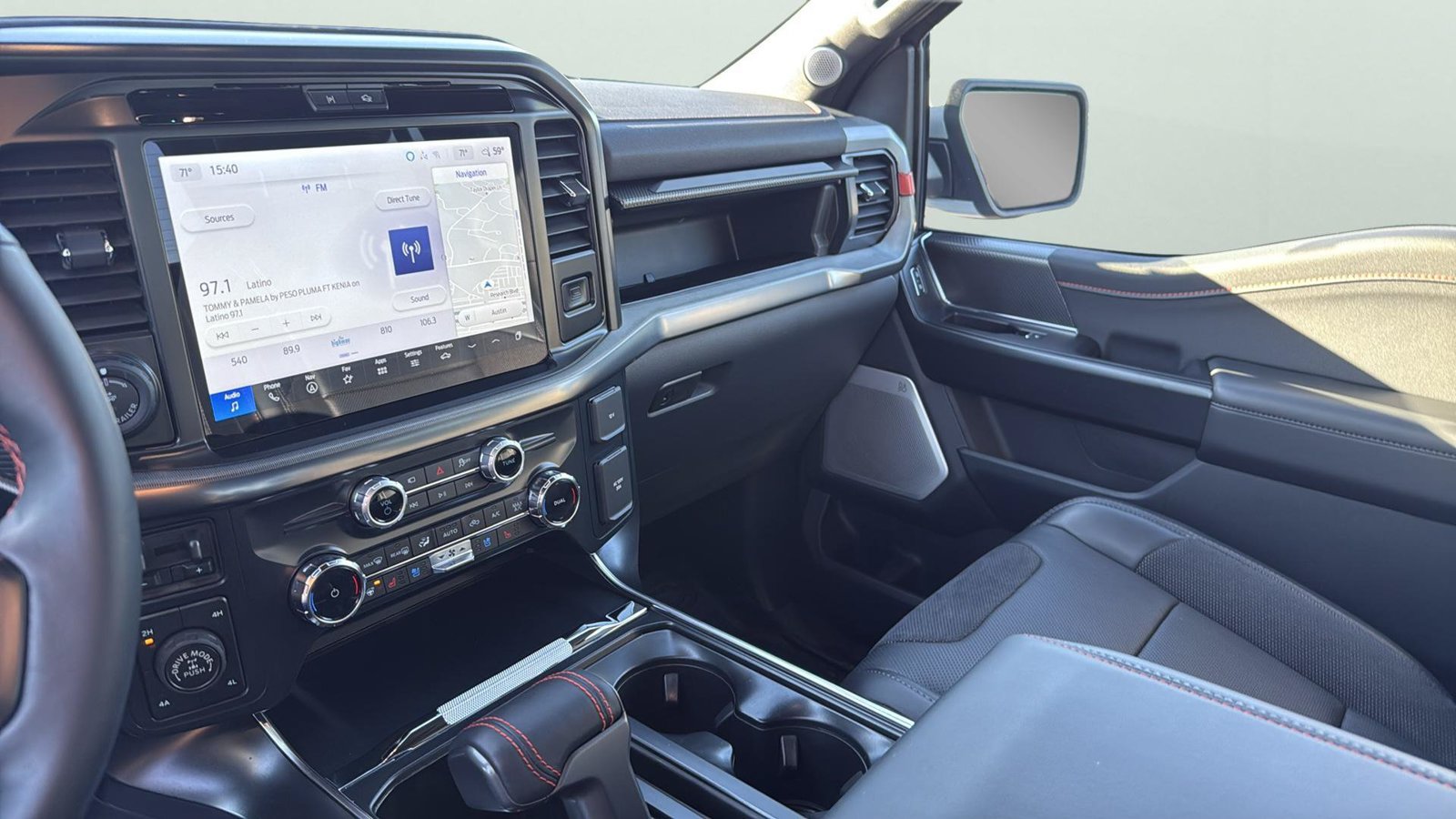 Used 2025 Ford F150 Raptor AWD/4WD image 25