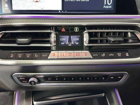 Used 2022 BMW X5 xDrive40i w/ M Sport Package AWD/4WD image 22