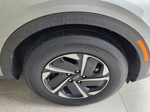 Used 2023 Kia Sportage LX AWD/4WD image 6