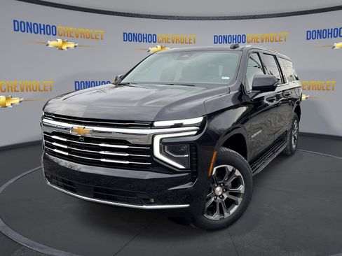 New 2026 Chevrolet Suburban LT w/ Comfort Package image 4