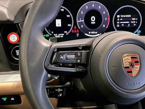 Certified 2025 Porsche Cayenne image 23