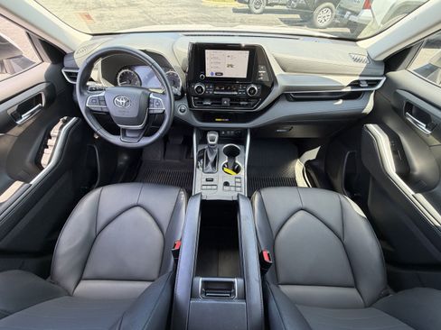 Certified 2025 Toyota Highlander XLE AWD/4WD image 20