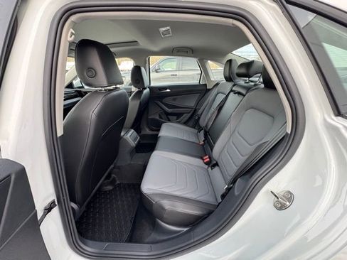 New 2026 Volkswagen Jetta SEL image 9