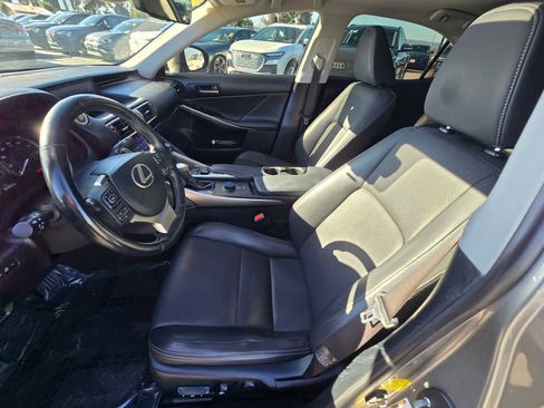 Used 2017 Lexus IS 200t image 22