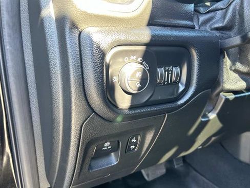 Used 2019 RAM 1500 Big Horn image 22