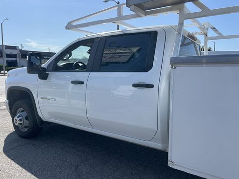 Used 2021 Chevrolet Silverado 3500 W/T w/ WT Convenience Package AWD/4WD image 4