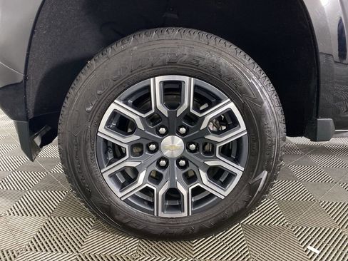 Used 2024 Chevrolet Colorado LT w/ LT Convenience Package III image 34