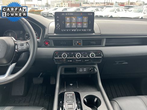 Used 2025 Honda Pilot EX-L image 31