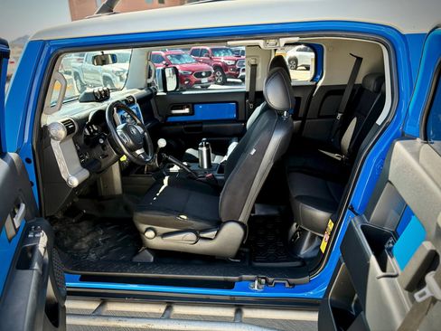 Used 2008 Toyota FJ Cruiser 4WD image 27
