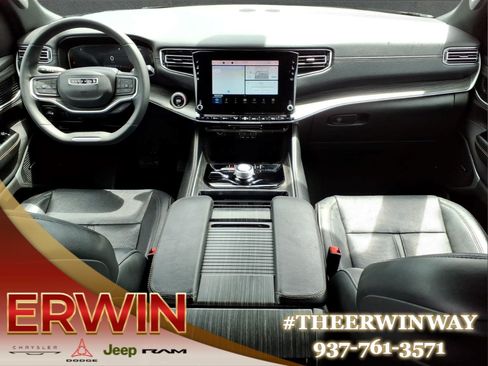 Used 2024 Jeep Wagoneer L Series II w/ Flexible Seating Group AWD/4WD image 24