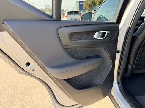 Certified 2025 Volvo XC40 B5 Plus image 14