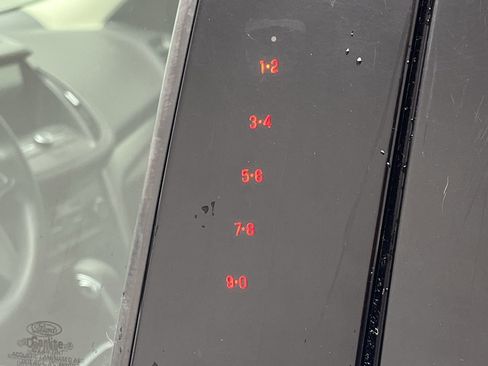 Used 2018 Ford Escape SE w/ SE Sync 3 Package image 6