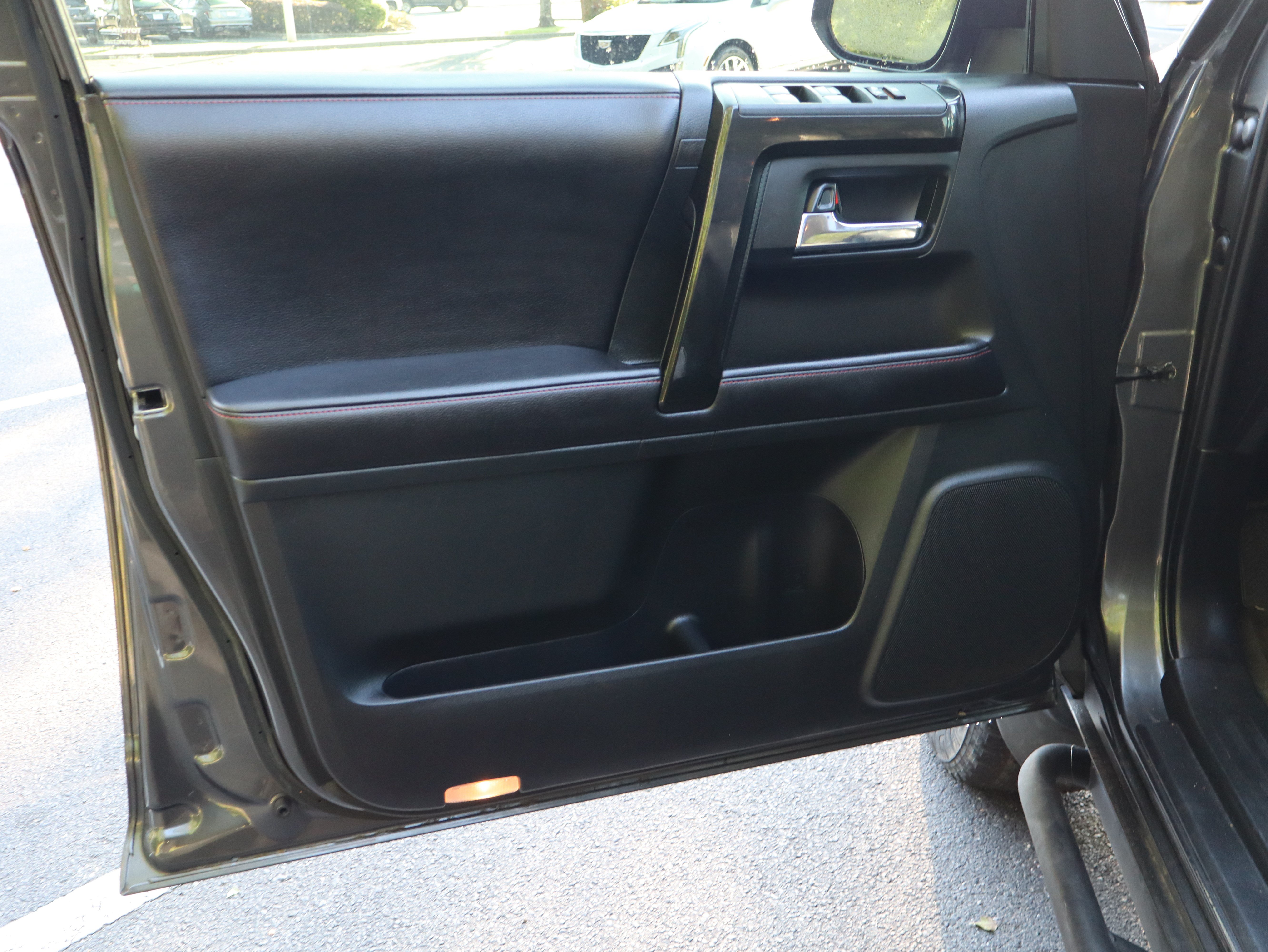Used 2016 Toyota 4Runner Trail Premium AWD/4WD image 12