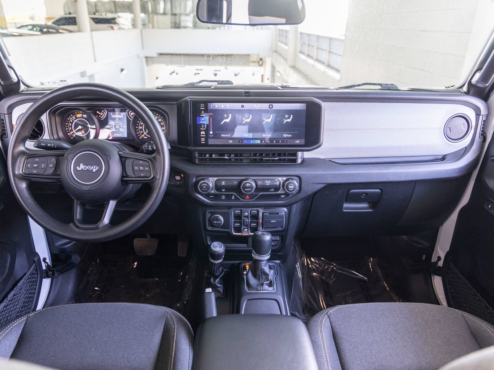 Used 2025 Jeep Wrangler Unlimited Sport AWD/4WD image 26