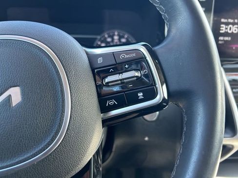 Used 2023 Kia Sorento X-Line EX image 21