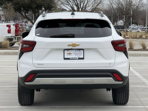New 2026 Chevrolet Trax LT w/ Driver Confidence Package image 5