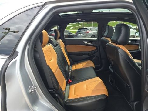 Used 2024 Ford Edge Titanium w/ Titanium Elite Package AWD/4WD image 17