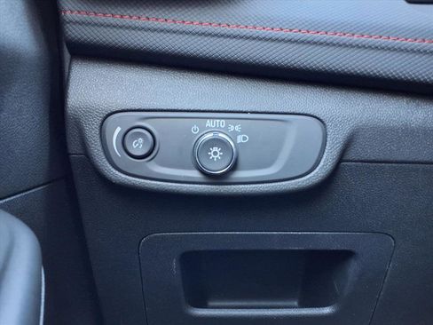 Used 2025 Chevrolet TrailBlazer RS w/ Convenience Package image 20