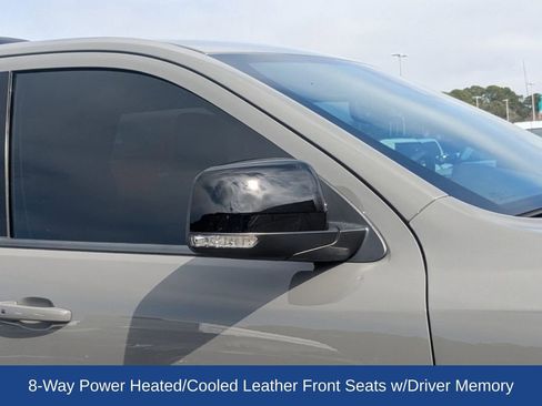 Used 2025 Dodge Durango R/T image 13