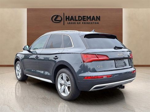 Used 2019 Audi Q5 2.0T Premium Plus w/ Premium Plus Package image 4