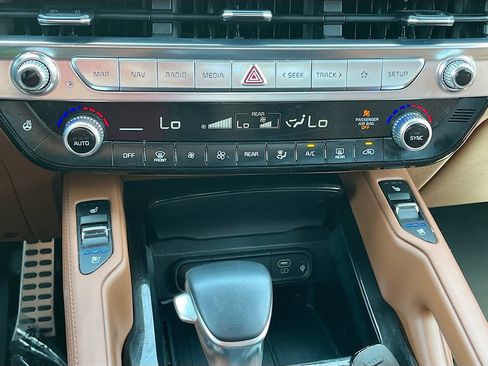 Used 2023 Kia Telluride SX X-Line AWD/4WD image 16