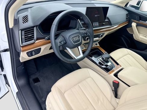 Used 2023 Audi Q5 2.0T Premium Plus w/ Premium Plus Package AWD/4WD image 9
