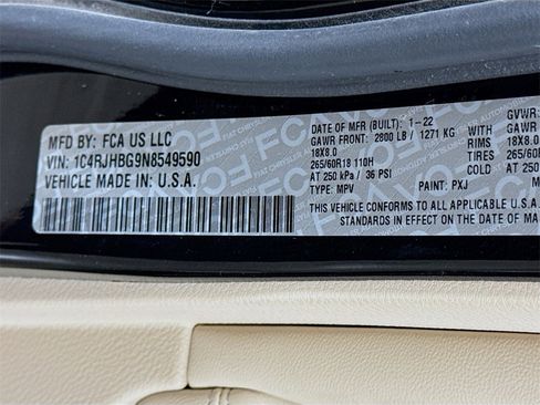 Used 2022 Jeep Grand Cherokee Limited image 30