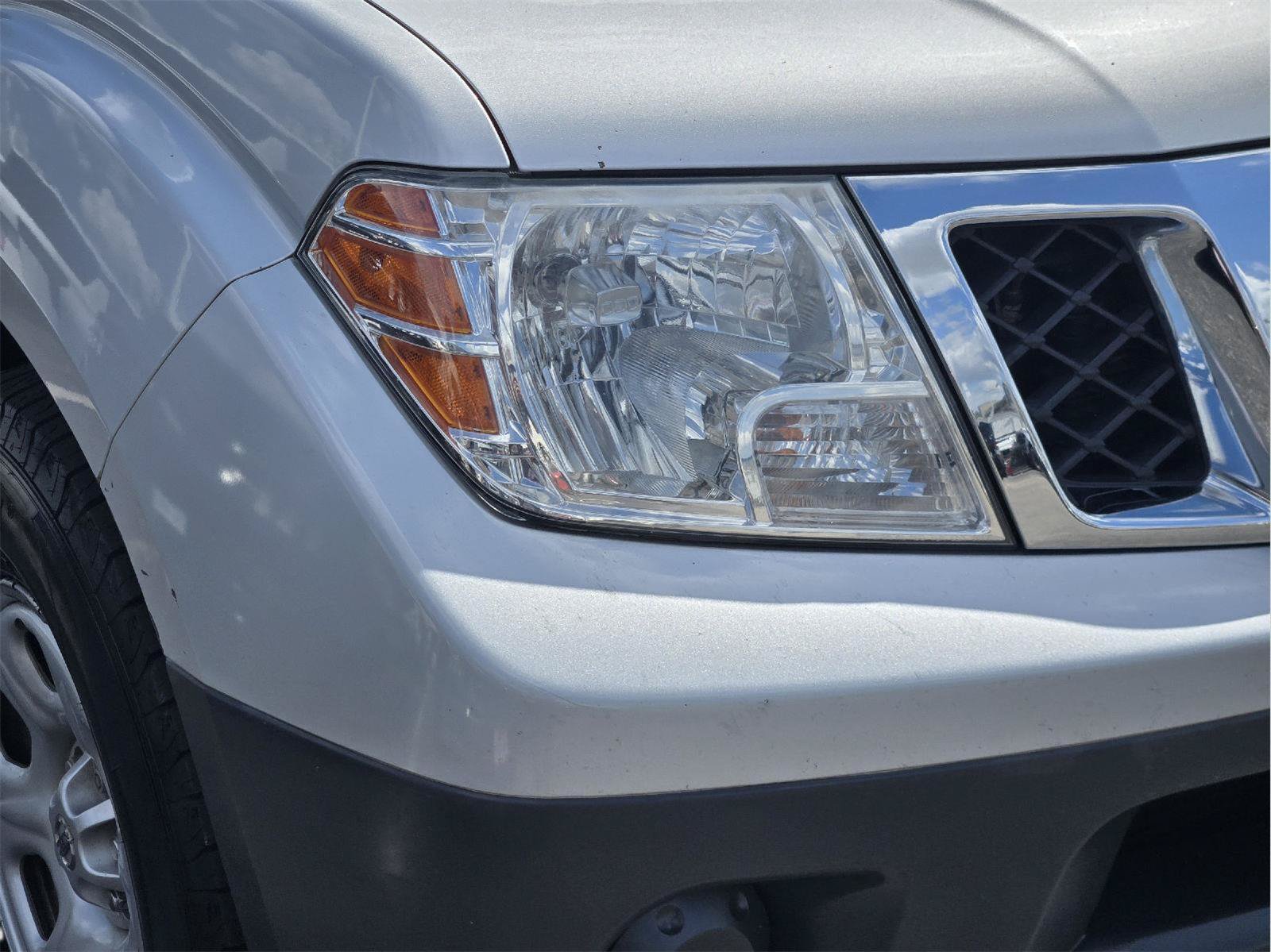 Used 2014 Nissan Frontier S RWD image 10