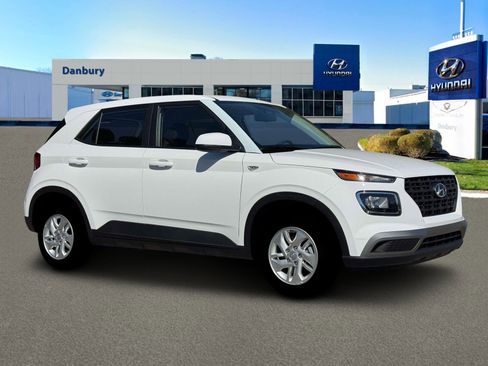 New 2026 Hyundai Venue SE image 10