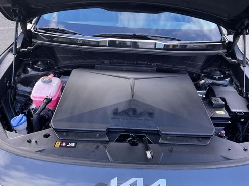 Certified 2024 Kia Niro Wind w/ Wind Preserve Package image 15