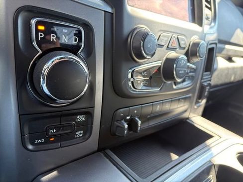 Used 2022 RAM 1500 Warlock AWD/4WD image 28