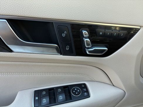 Used 2017 Mercedes-Benz E 400 4MATIC Coupe image 25