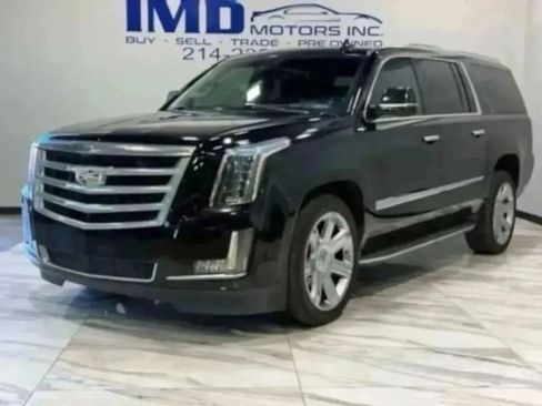 Used 2019 Cadillac Escalade ESV Luxury image 2