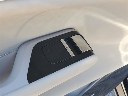 New 2025 Volvo EX90 Plus w/ Protection Package Premier image 12