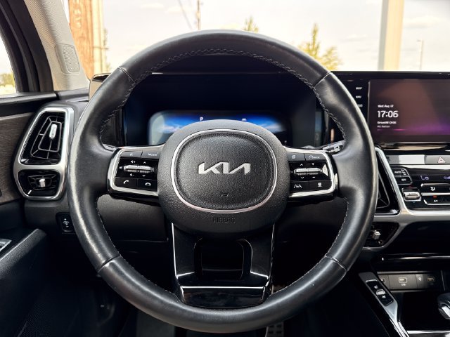 Used 2023 Kia Sorento SX Prestige AWD/4WD image 18