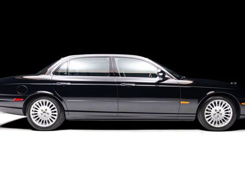 Used 2005 Jaguar XJ8 RWD image 25
