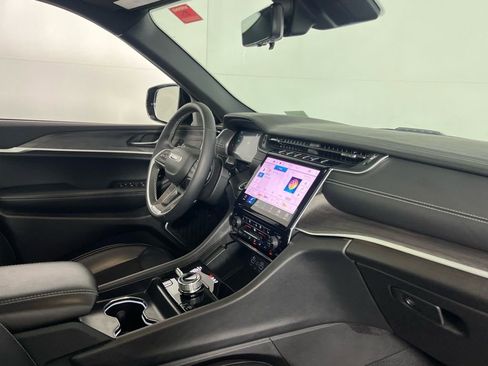 Certified 2025 Jeep Grand Cherokee Limited 4xe image 22