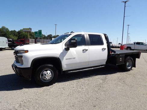 Used 2025 Chevrolet Silverado 3500 W/T w/ WT Convenience Package AWD/4WD image 3