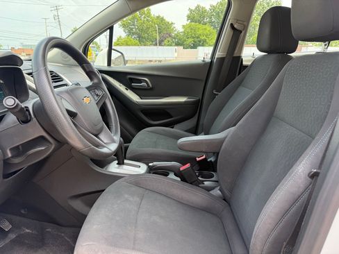 Used 2016 Chevrolet Trax LS AWD/4WD image 7