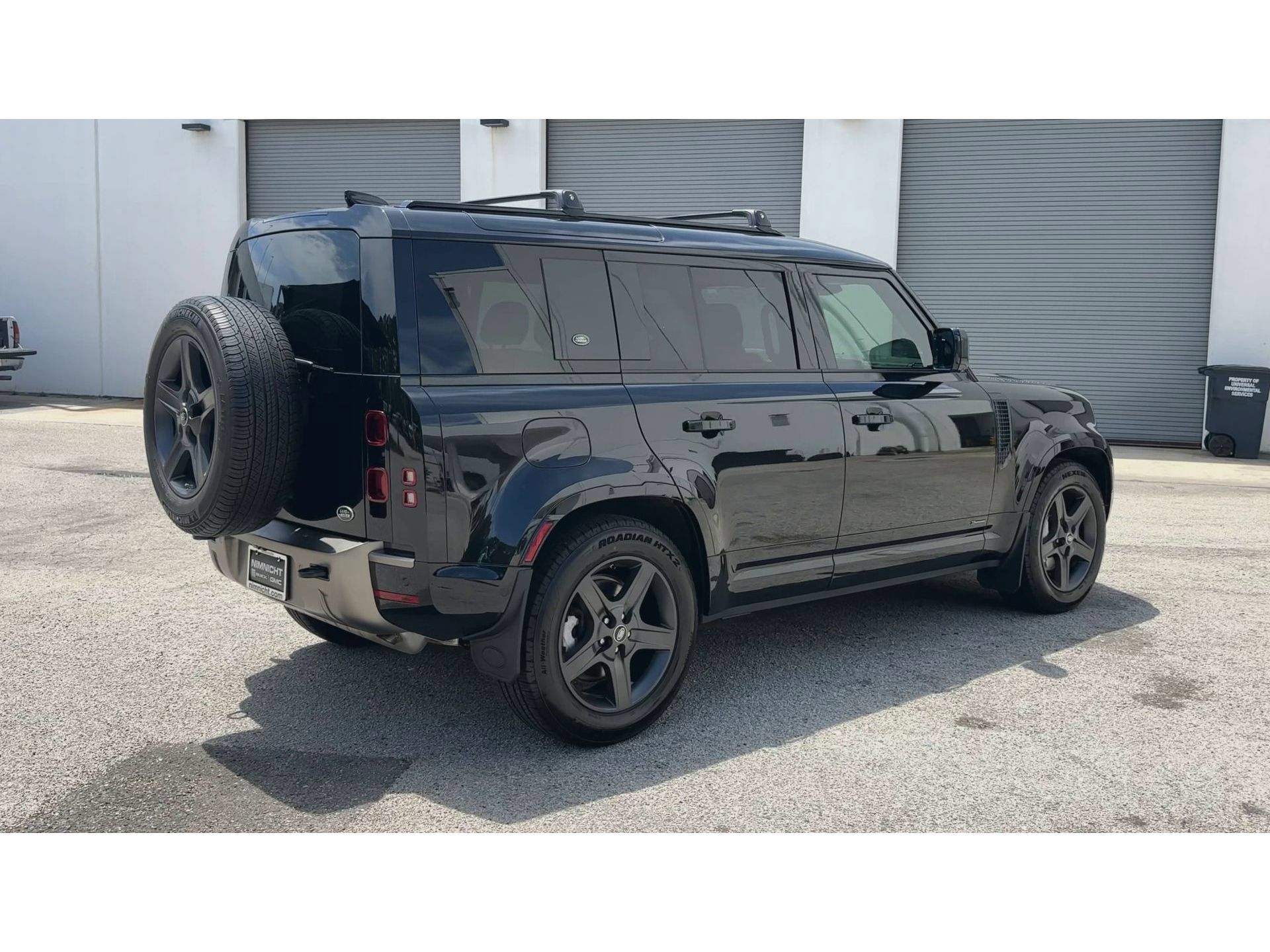Used 2021 Land Rover Defender 110 X-Dynamic SE AWD/4WD image 8