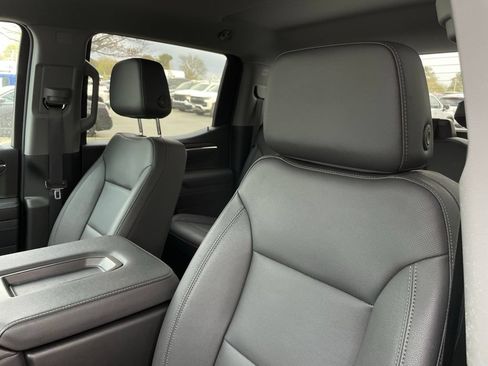 Used 2025 GMC Sierra 1500 SLT AWD/4WD image 24