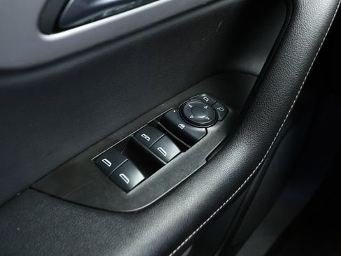Used 2025 Chevrolet Blazer LT FWD image 22