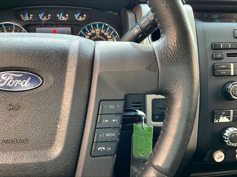Used 2012 Ford F150 XLT w/ XLT Chrome Pkg image 11