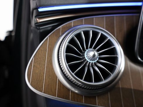 Used 2023 Mercedes-Benz EQE 500 4MATIC SUV w/ Pinnacle Trim Package image 12