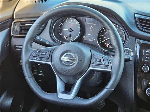 Used 2019 Nissan Rogue SL image 10