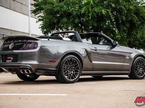Used 2014 Ford Mustang Shelby GT500 w/ Equipment Group 821A RWD image 9