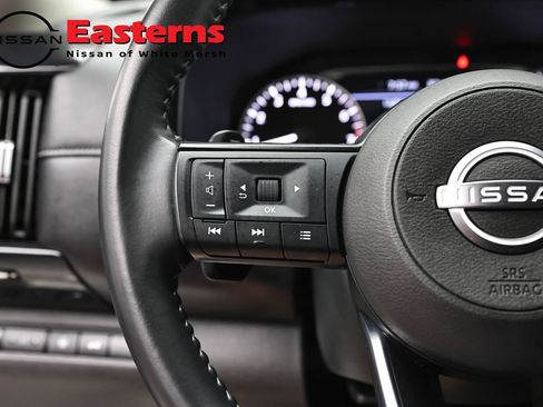 Used 2025 Nissan Pathfinder SV FWD image 15