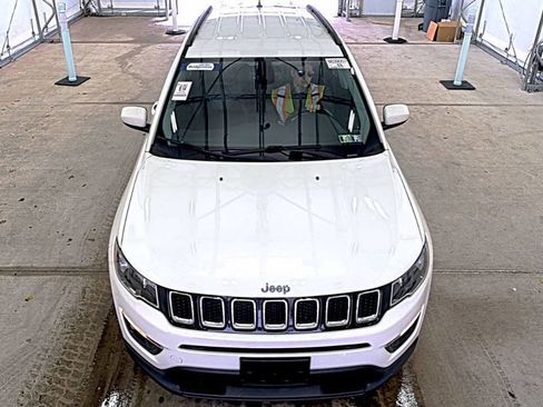 Used 2018 Jeep Compass Latitude w/ Popular Equipment Group image 9