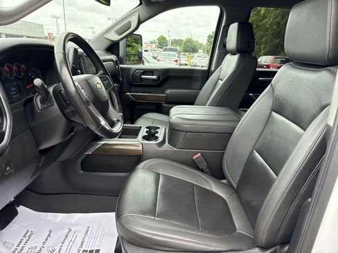 Used 2023 Chevrolet Silverado 2500 LT w/ Convenience Package AWD/4WD image 11